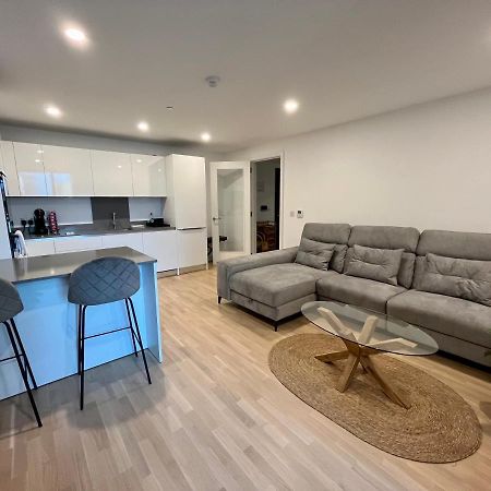 Modern Apartment With Spa And Pool Гибралтар Екстериор снимка